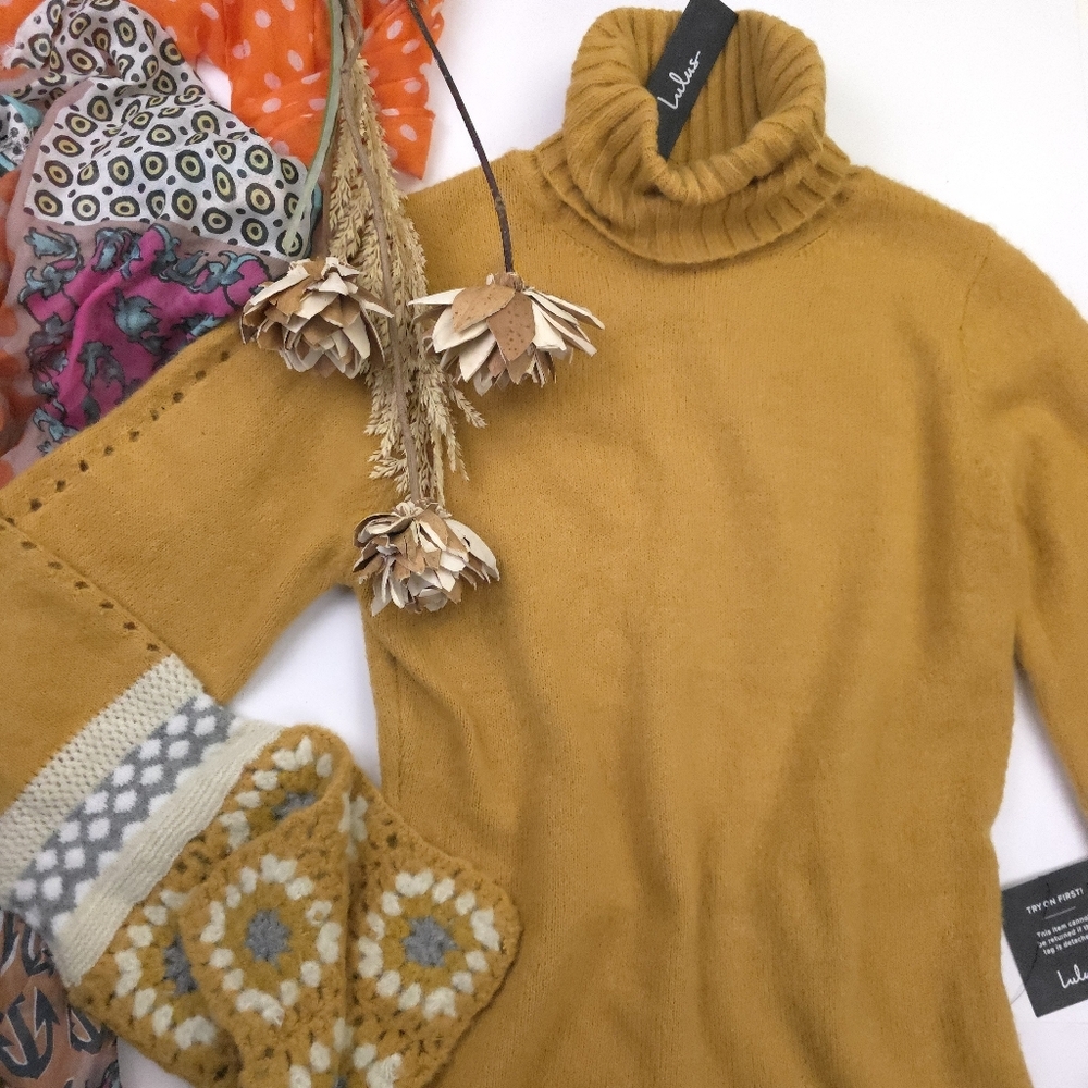 New Lulu's Mustard Turtleneck Embroidered Sweater Dress Sz S - Picture 2 of 11